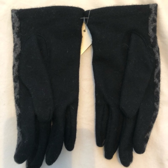NWT Chico’s Wool Rabbit Hair Leopard Print Gloves - Picture 3 of 3
